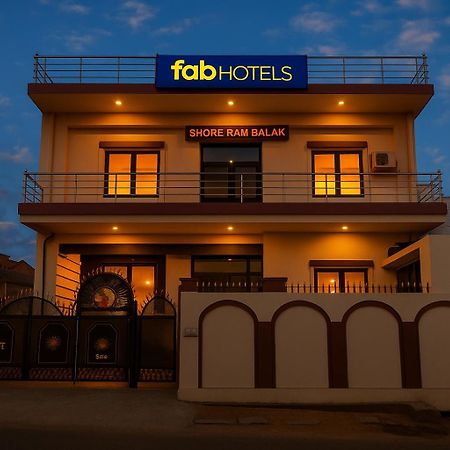 Fabexpress Awadh Inn - 400M From Shri Ram Janam Bhumi Ayodhya Extérieur photo