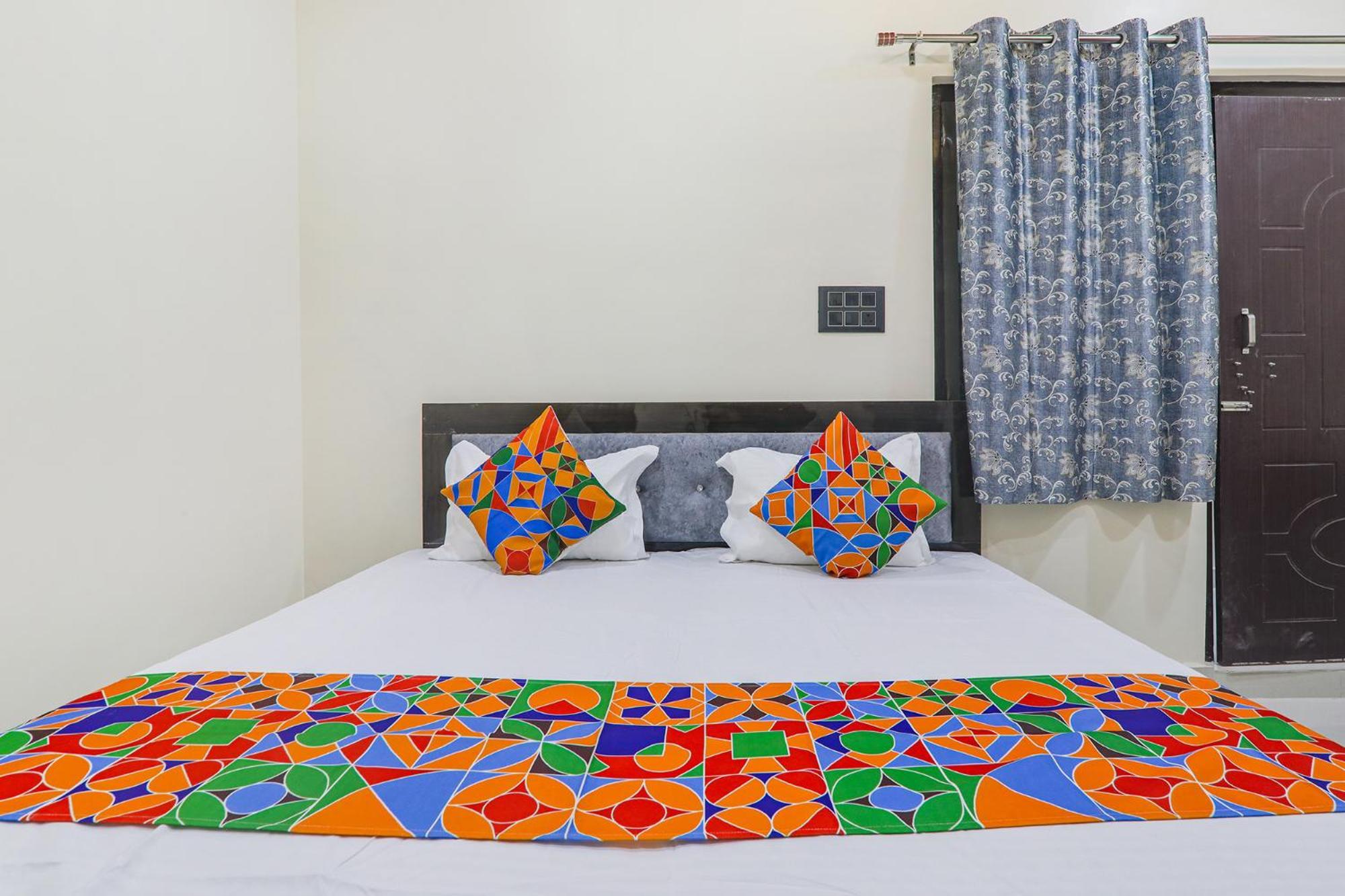 Fabexpress Awadh Inn - 400M From Shri Ram Janam Bhumi Ayodhya Extérieur photo