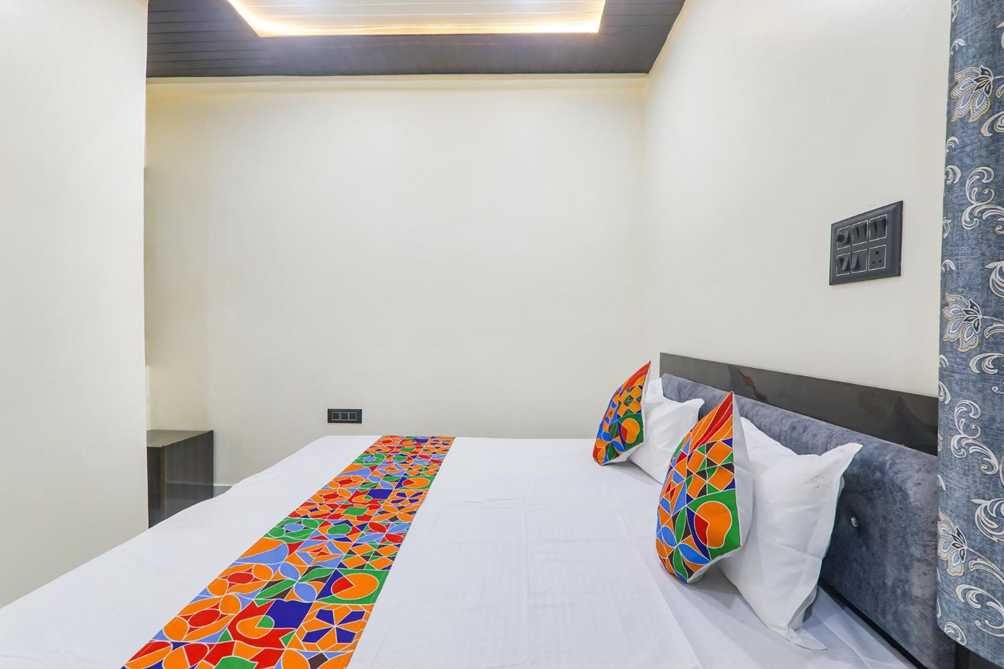 Fabexpress Awadh Inn - 400M From Shri Ram Janam Bhumi Ayodhya Extérieur photo