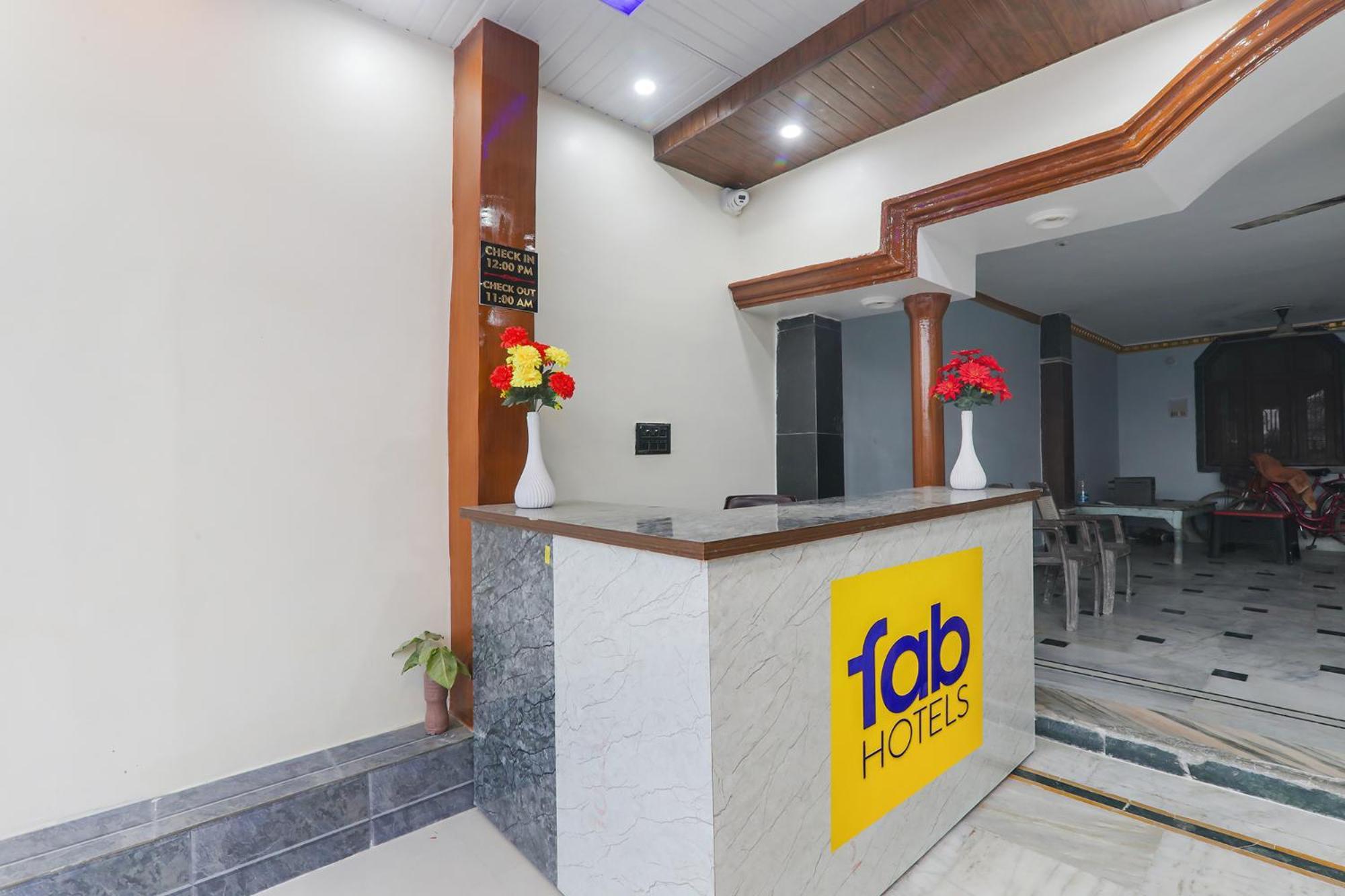 Fabexpress Awadh Inn - 400M From Shri Ram Janam Bhumi Ayodhya Extérieur photo